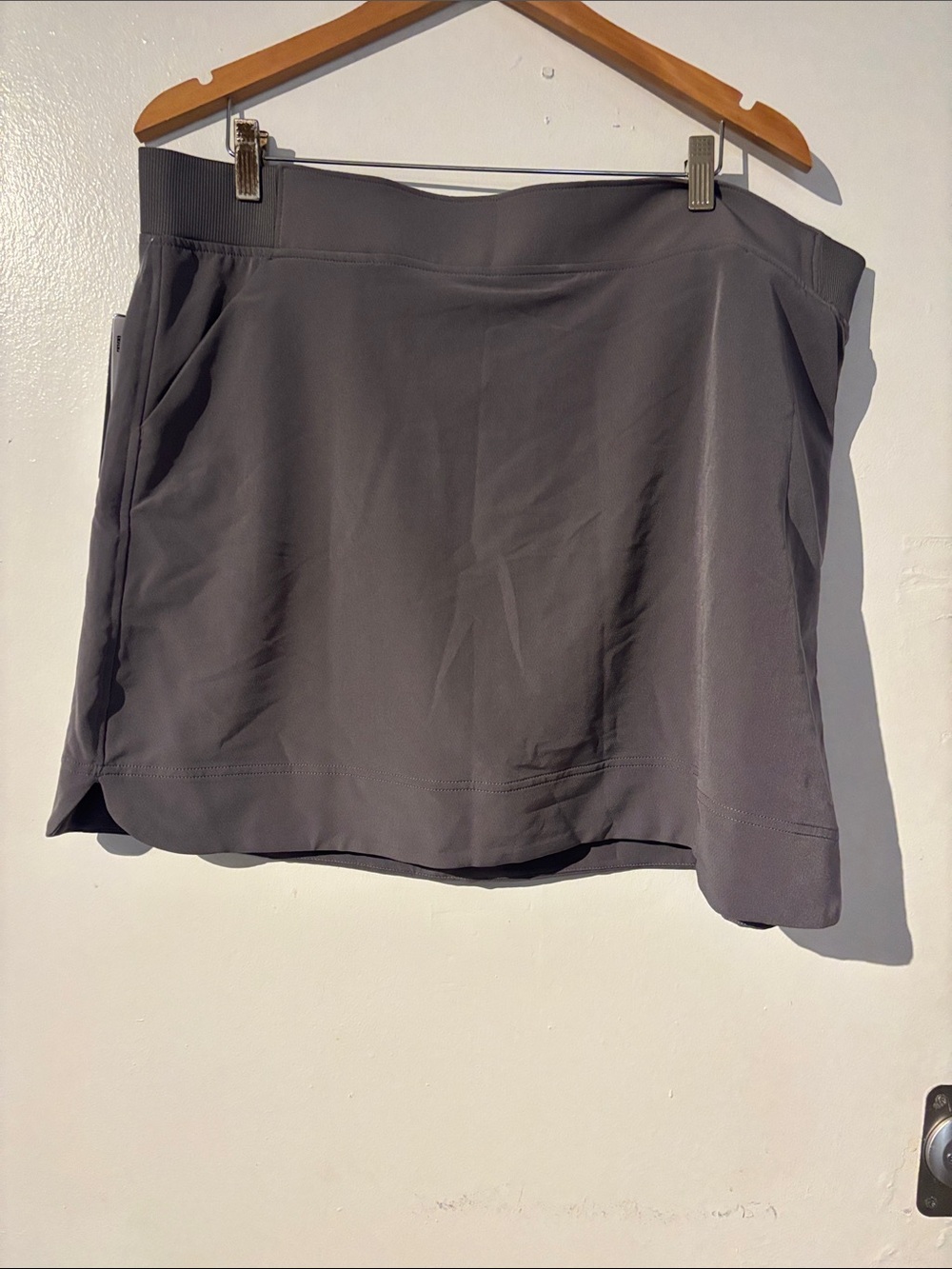 32 Degrees Heat Cool Women’s Golf Skort Gray XXL NWT Stretch Active Skirt
(1200)